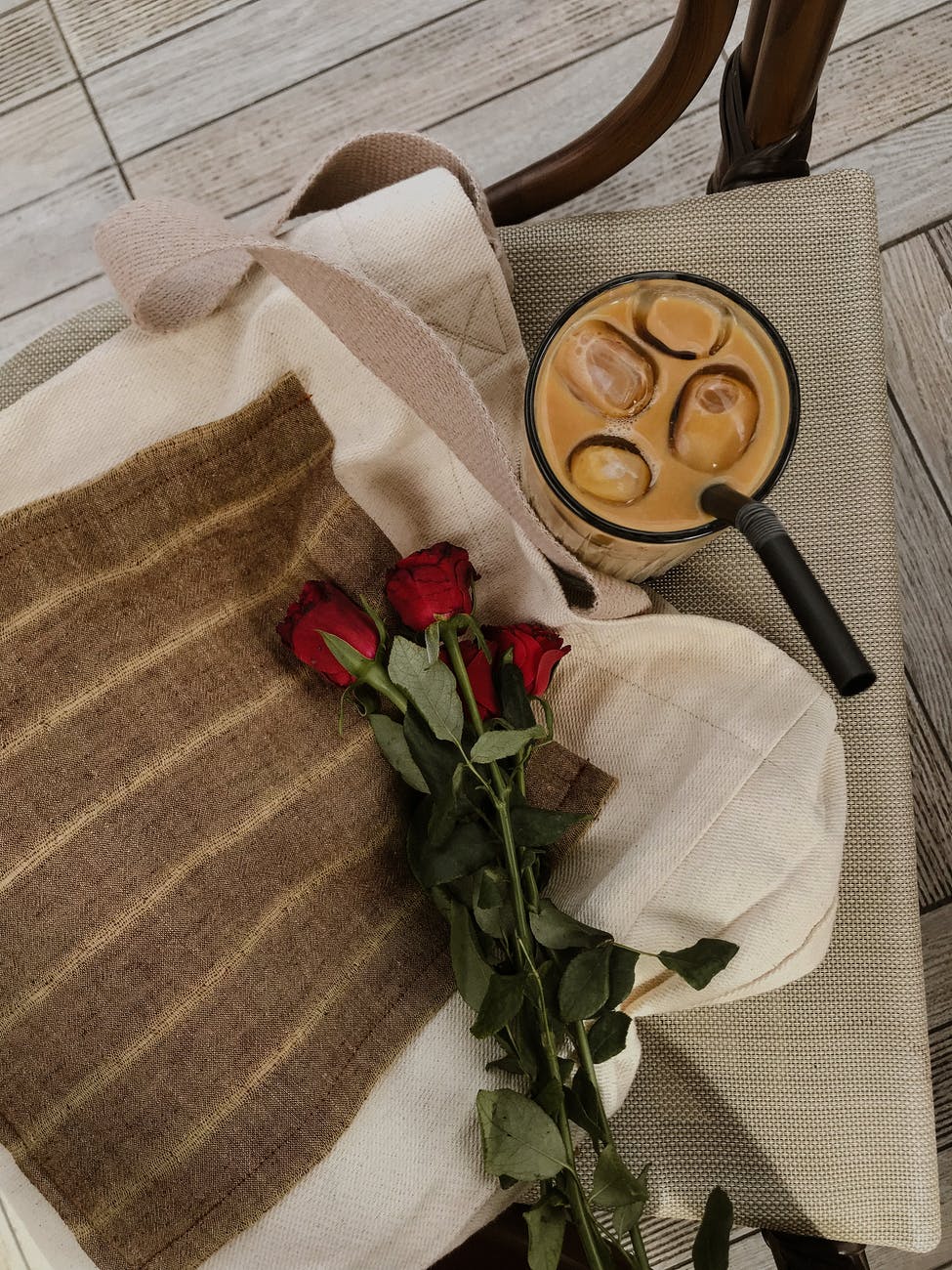 Photo by Saliha on Pexels.com | Coffee and dessert pairings for summer; foodie; food content; summer menu