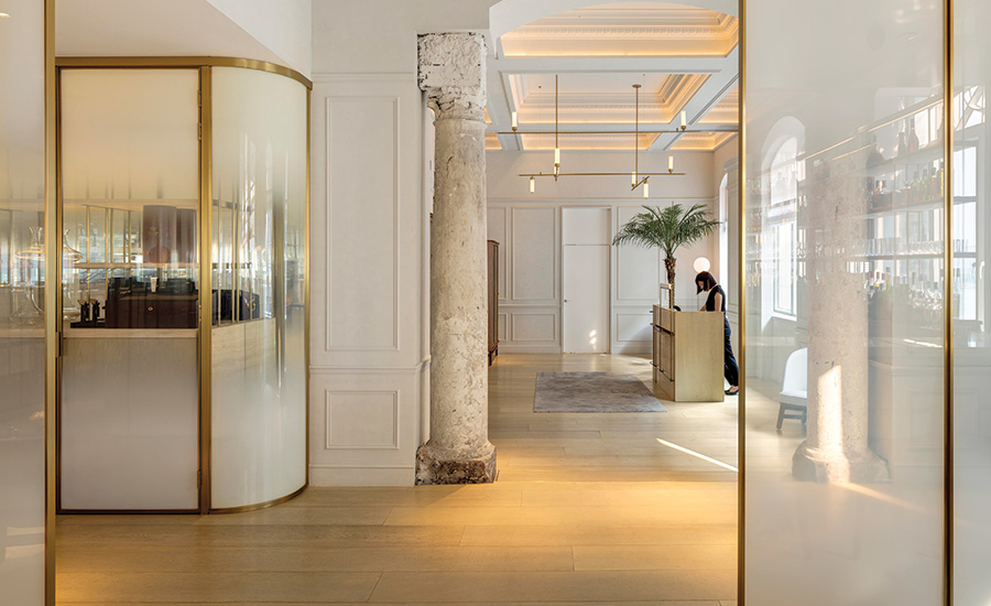 Jean Georges Shanghai front desk